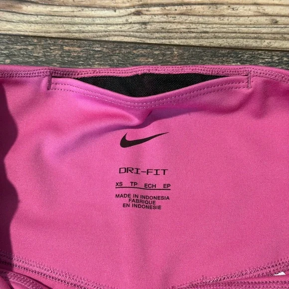NWOT Nike Women's Pink biker Shorts - Picture 4 of 7